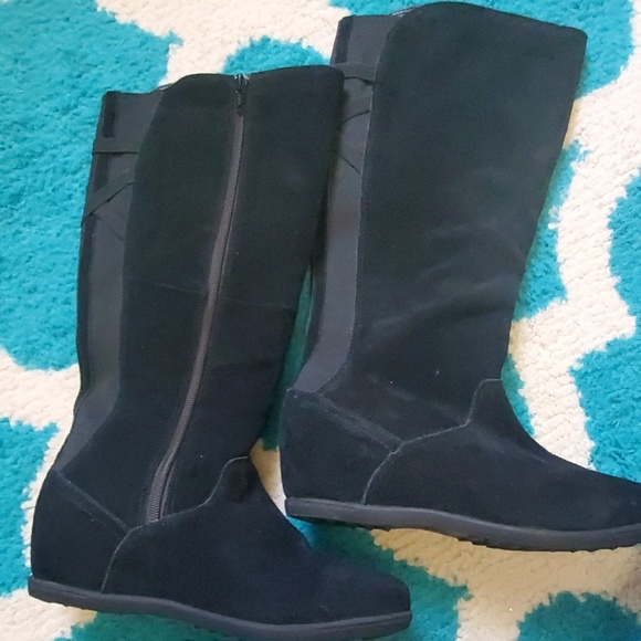 skechers hidden wedge boots